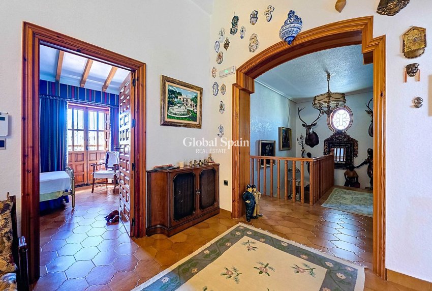 Wiederverkauf - Villa -
Elda