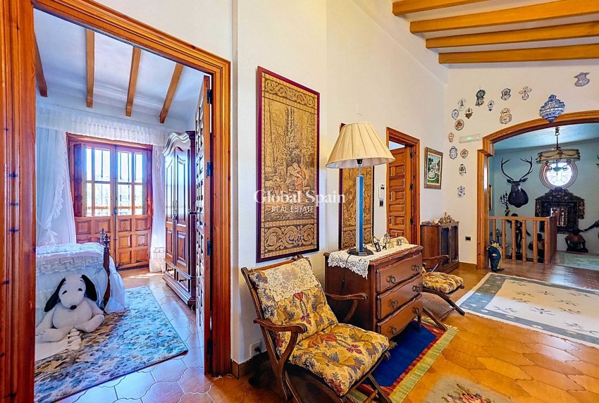 Wiederverkauf - Villa -
Elda