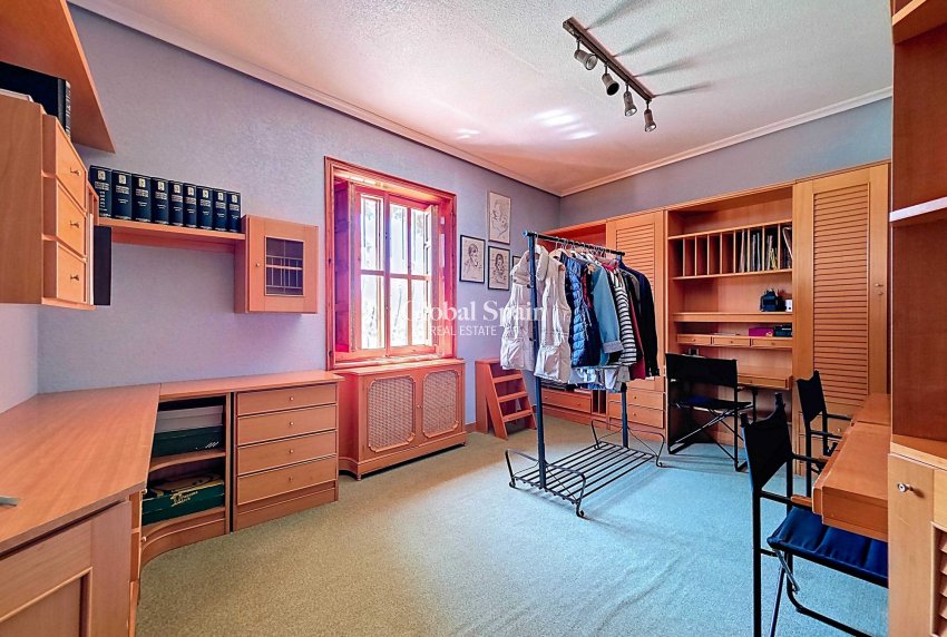 Wiederverkauf - Villa -
Elda