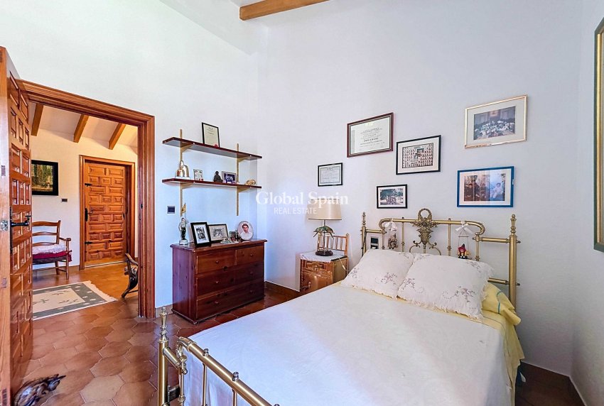 Wiederverkauf - Villa -
Elda