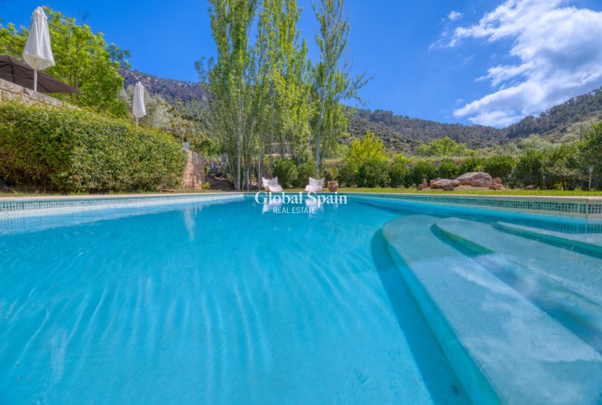 Wiederverkauf - VILLA -
ESPORLES - Mallorca