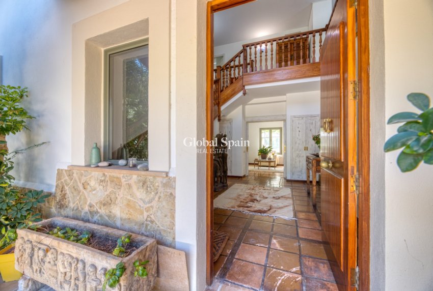 Wiederverkauf - VILLA -
ESPORLES - Mallorca