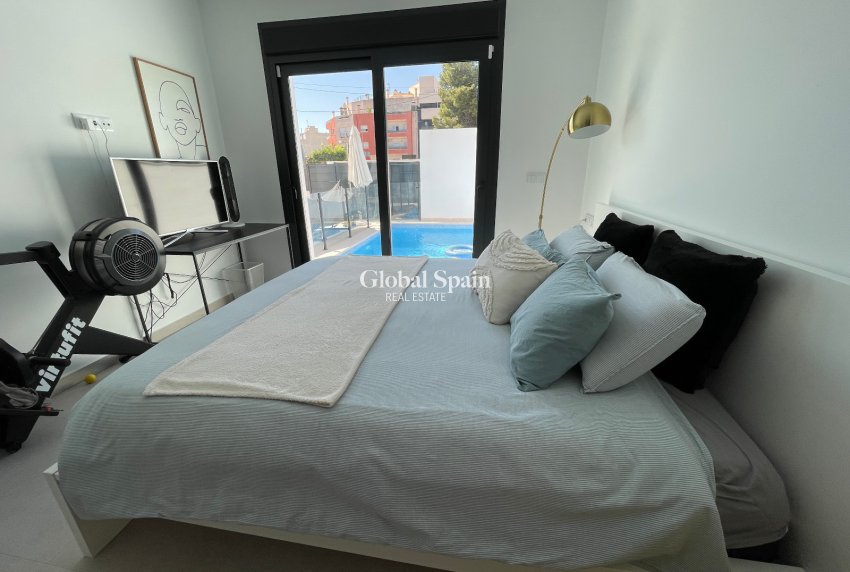 Wiederverkauf - VILLA -
FORMENTERA DEL SEGURA - Costa Blanca