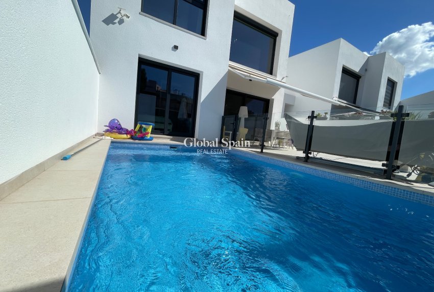 Wiederverkauf - VILLA -
FORMENTERA DEL SEGURA - Costa Blanca