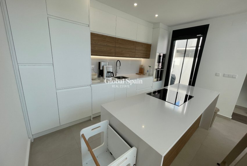 Wiederverkauf - VILLA -
FORMENTERA DEL SEGURA - Costa Blanca