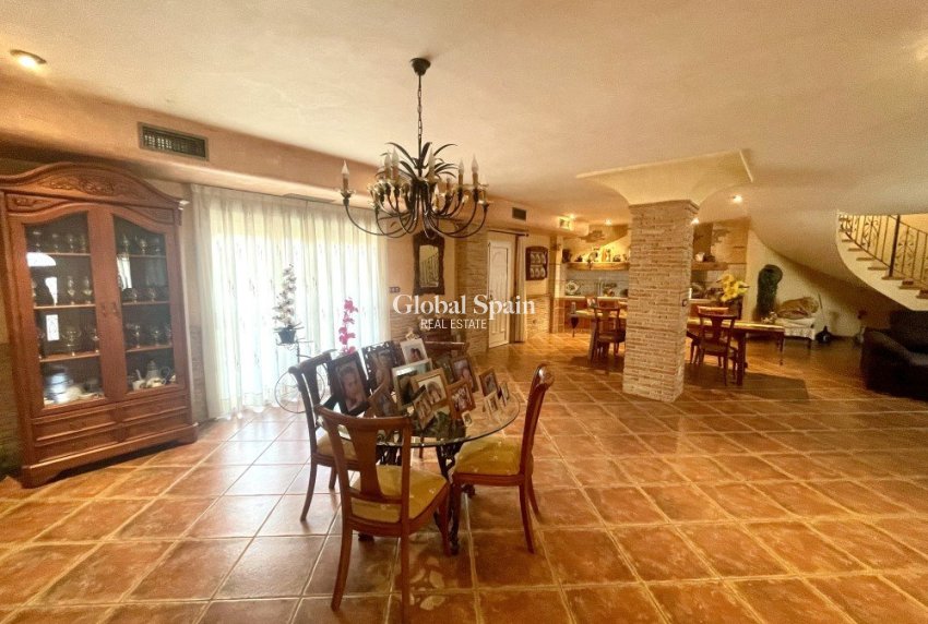 Wiederverkauf - VILLA -
FORMENTERA DEL SEGURA - Costa Blanca