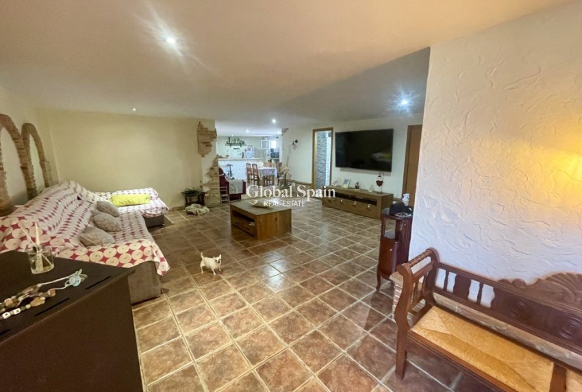Wiederverkauf - VILLA -
FORMENTERA DEL SEGURA - Costa Blanca