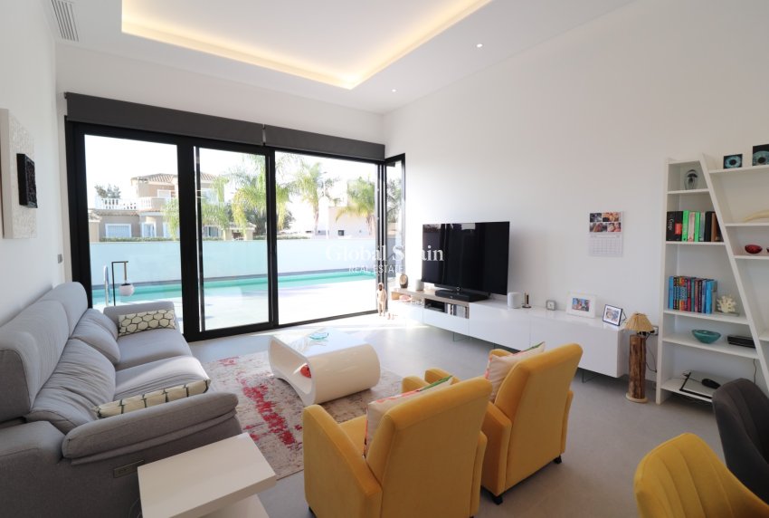Wiederverkauf - VILLA -
Formentera del Segura - Fincas de La Vega