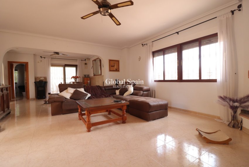 Wiederverkauf - VILLA -
Formentera del Segura - Fincas de La Vega