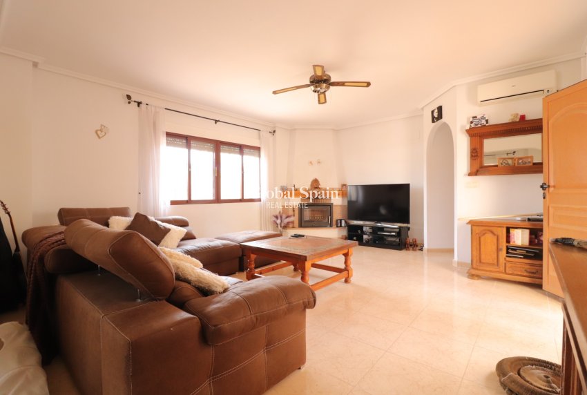 Wiederverkauf - VILLA -
Formentera del Segura - Fincas de La Vega