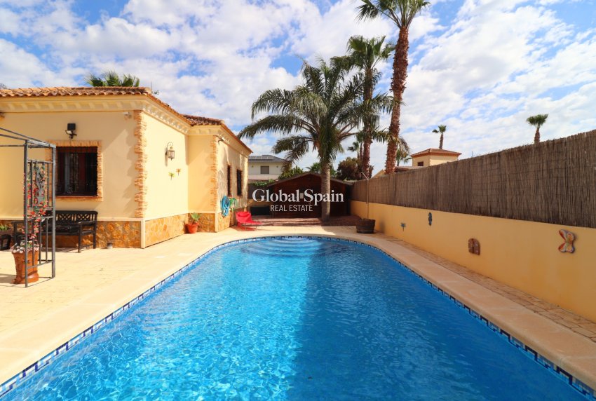 Wiederverkauf - VILLA -
Formentera del Segura - Fincas de La Vega