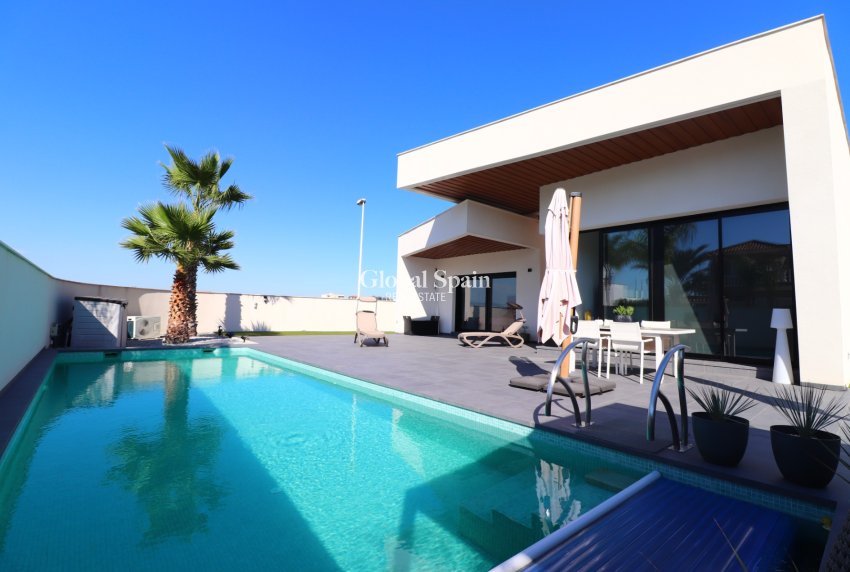 Wiederverkauf - VILLA -
FORMENTERA DEL SEGURA - Fincas de La Vega