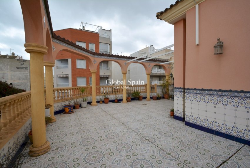 Wiederverkauf - VILLA -
GUARDAMAR DEL SEGURA - Costa Blanca