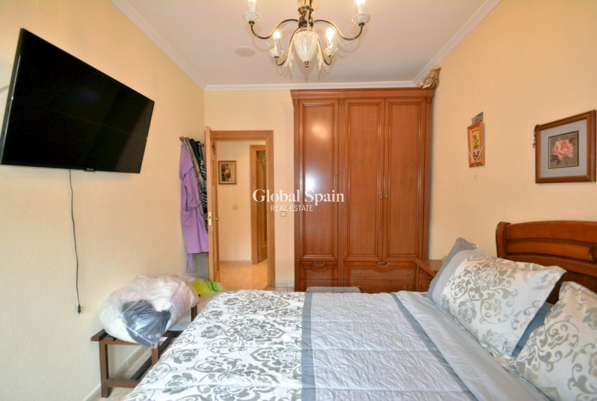 Wiederverkauf - VILLA -
GUARDAMAR DEL SEGURA - Costa Blanca
