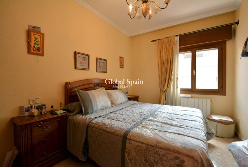 Wiederverkauf - VILLA -
GUARDAMAR DEL SEGURA - Costa Blanca