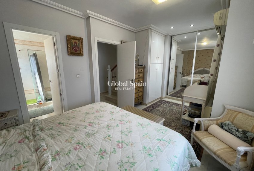 Wiederverkauf - VILLA -
GUARDAMAR DEL SEGURA - Costa Blanca