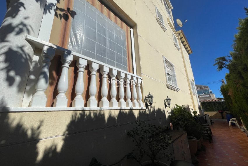 Wiederverkauf - VILLA -
GUARDAMAR DEL SEGURA - Costa Blanca