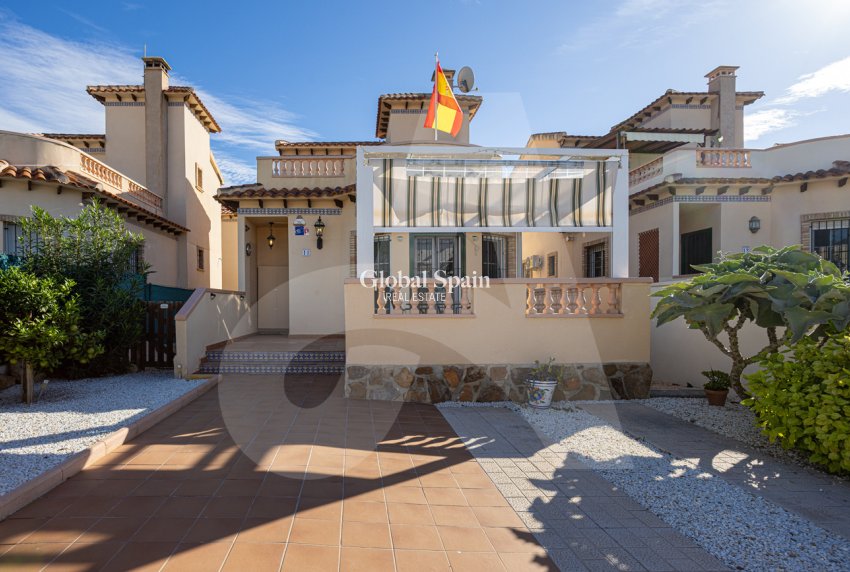 Wiederverkauf - VILLA -
GUARDAMAR DEL SEGURA - EL RASO