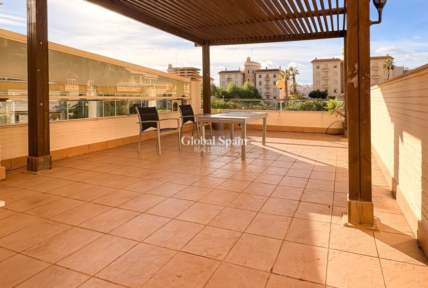 Wiederverkauf - VILLA -
GUARDAMAR DEL SEGURA - Guardamar Playa