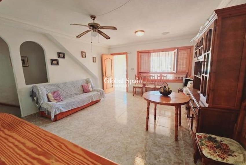 Wiederverkauf - VILLA -
GUARDAMAR DEL SEGURA - Guarmar Del Segura