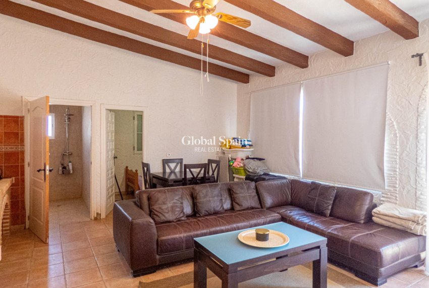 Wiederverkauf - VILLA -
HEREDADES - Costa Blanca