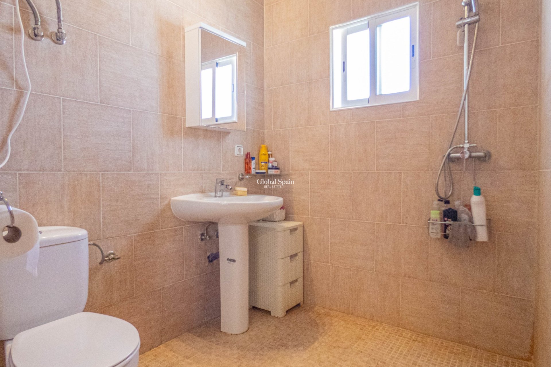 Wiederverkauf - VILLA -
HEREDADES - Costa Blanca