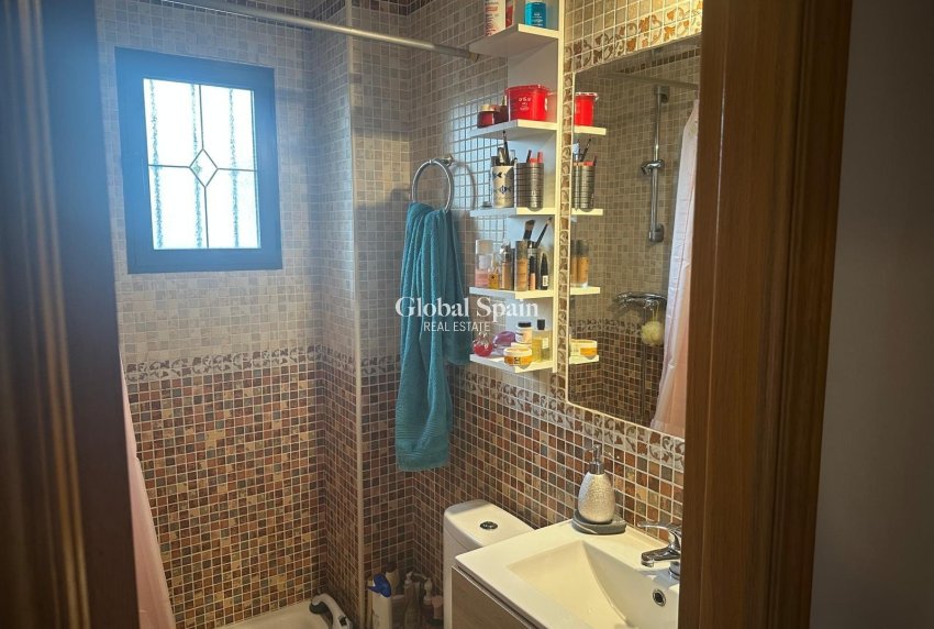 Wiederverkauf - VILLA -
HONDÓN DE LAS NIEVES - Inland