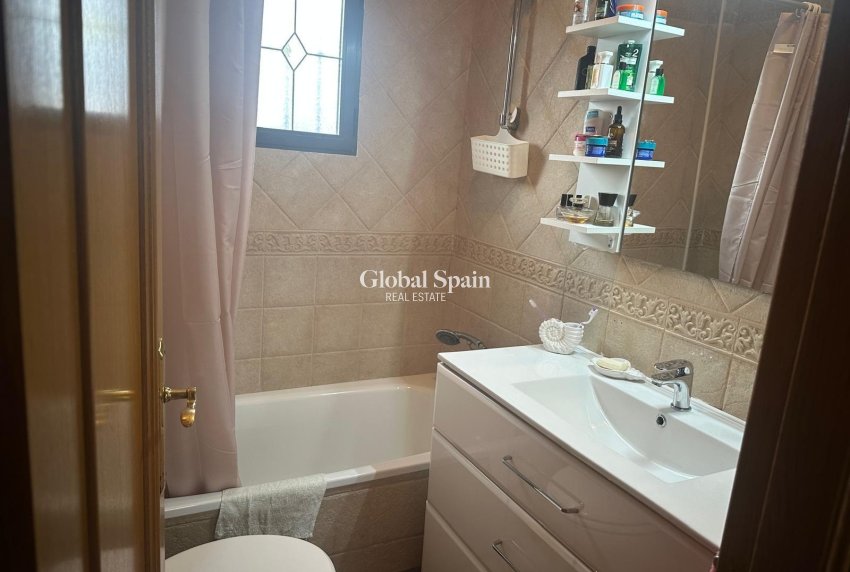 Wiederverkauf - VILLA -
HONDÓN DE LAS NIEVES - Inland