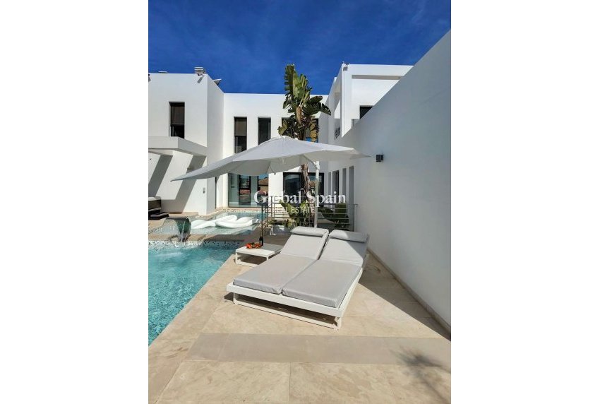 Wiederverkauf - VILLA -
JÁVEA - Costa Blanca