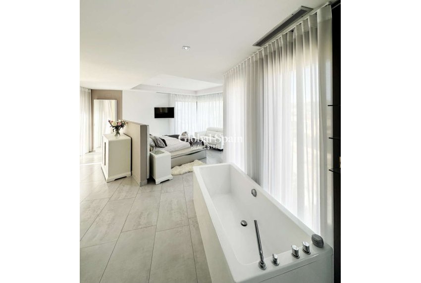 Wiederverkauf - VILLA -
JÁVEA - Costa Blanca