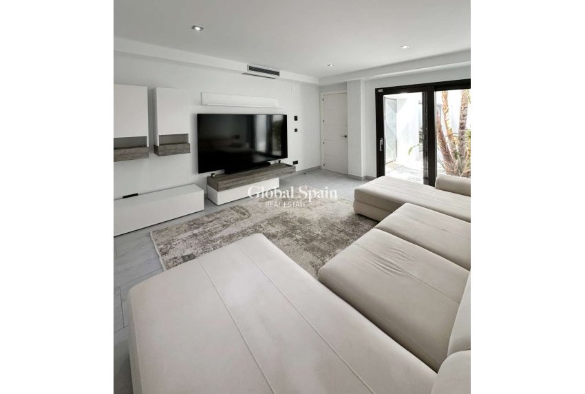 Wiederverkauf - VILLA -
JÁVEA - Costa Blanca