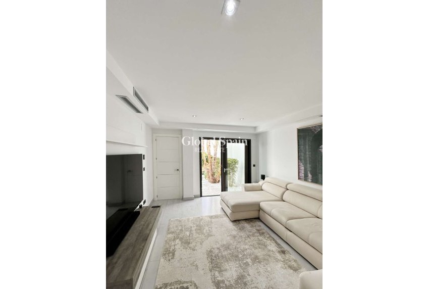 Wiederverkauf - VILLA -
JÁVEA - Costa Blanca