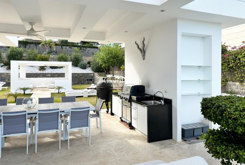 Wiederverkauf - VILLA -
JÁVEA - Costa Blanca