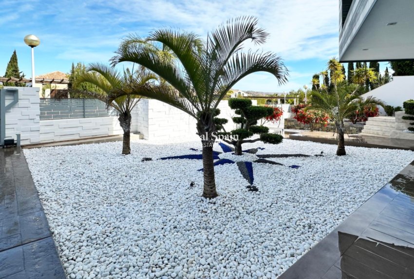 Wiederverkauf - VILLA -
JÁVEA - Costa Blanca