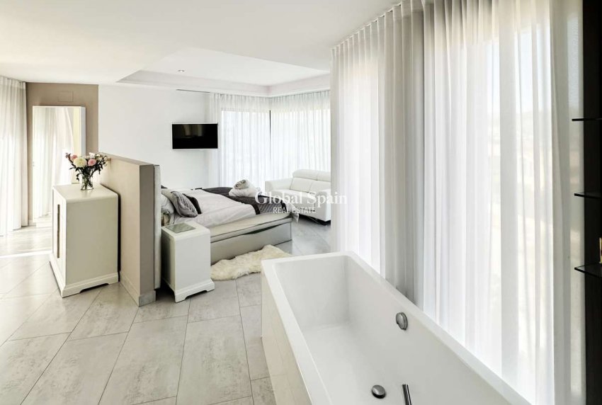 Wiederverkauf - VILLA -
JÁVEA - Costa Blanca