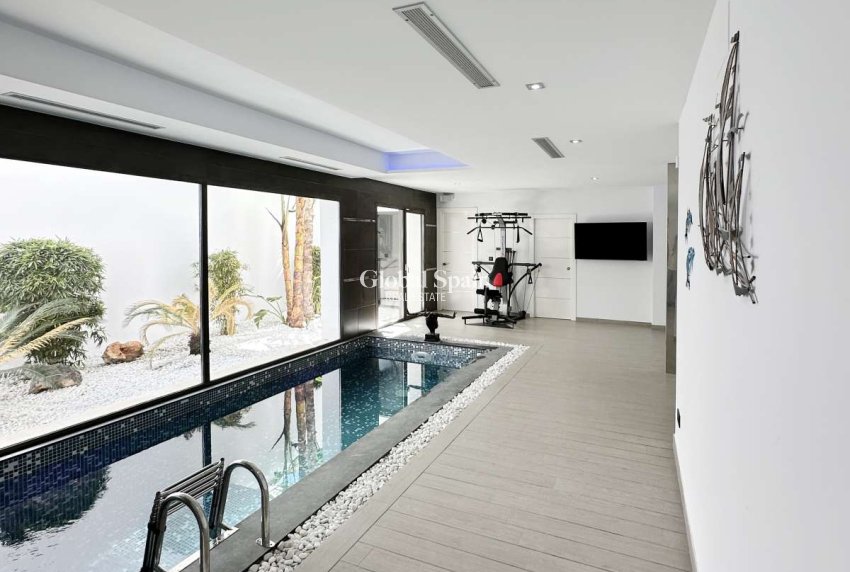 Wiederverkauf - VILLA -
JÁVEA - Costa Blanca