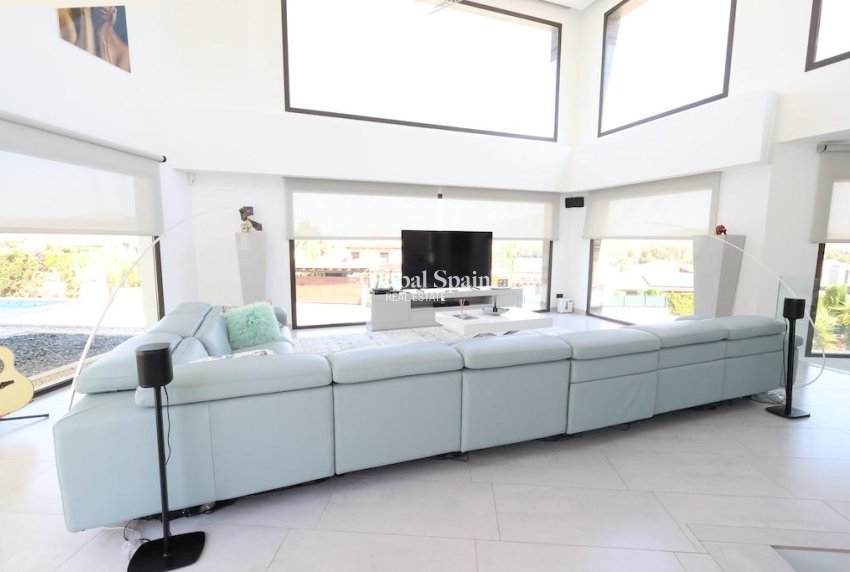 Wiederverkauf - VILLA -
JÁVEA - Costa Blanca