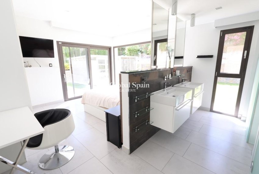 Wiederverkauf - VILLA -
JÁVEA - Costa Blanca
