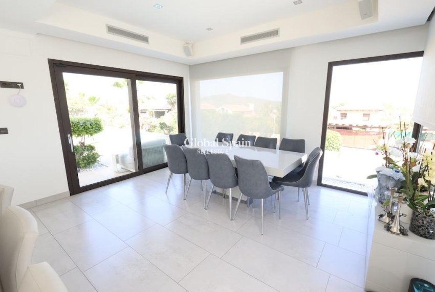 Wiederverkauf - VILLA -
JÁVEA - Costa Blanca
