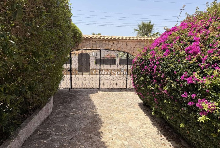 Wiederverkauf - VILLA -
JÁVEA - Costa Blanca