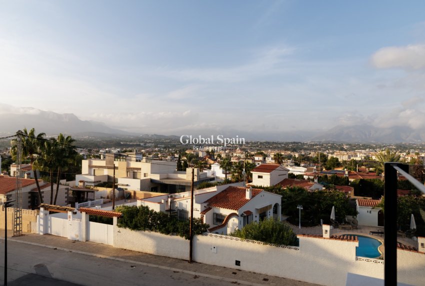 Wiederverkauf - VILLA -
L'ALBIR - center