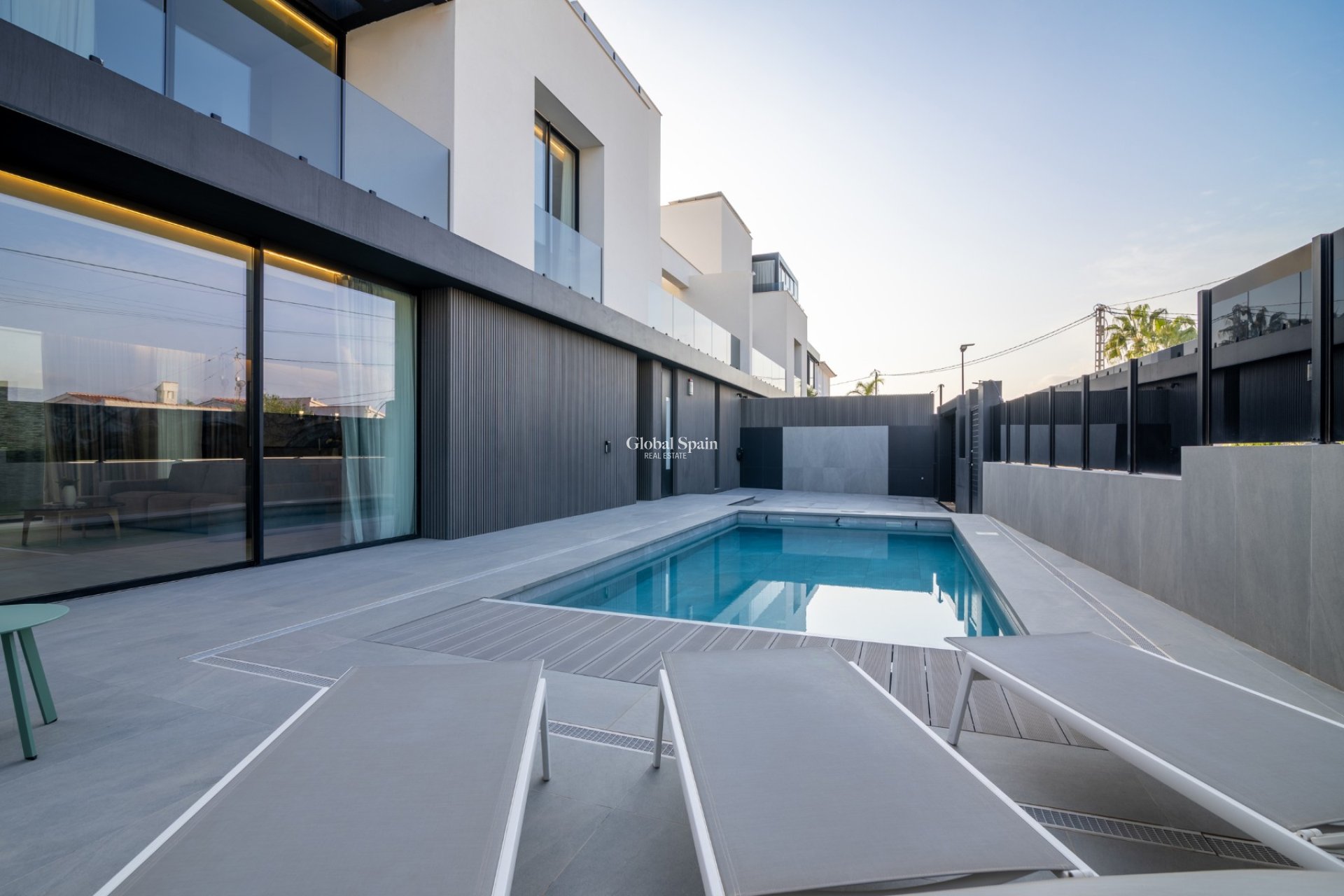 Wiederverkauf - VILLA -
L'ALBIR - center