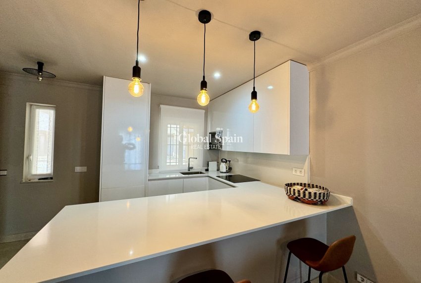 Wiederverkauf - VILLA -
LA MANGA DEL MAR MENOR - Costa Calida