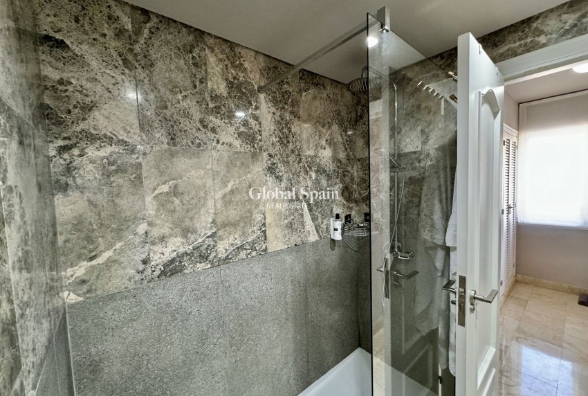 Wiederverkauf - VILLA -
LA MANGA DEL MAR MENOR - Costa Calida