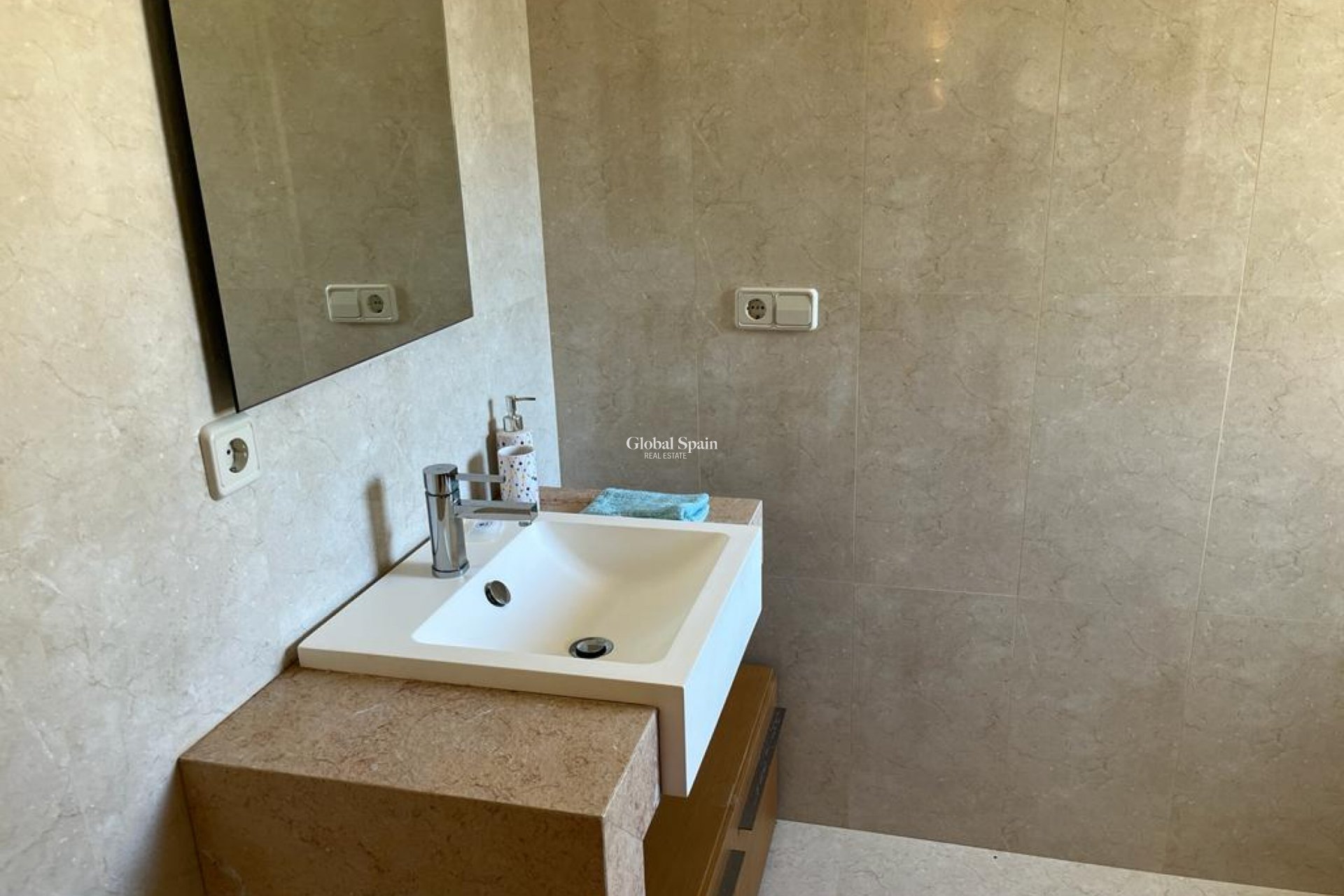 Wiederverkauf - VILLA -
LA MANGA DEL MAR MENOR - Costa Calida