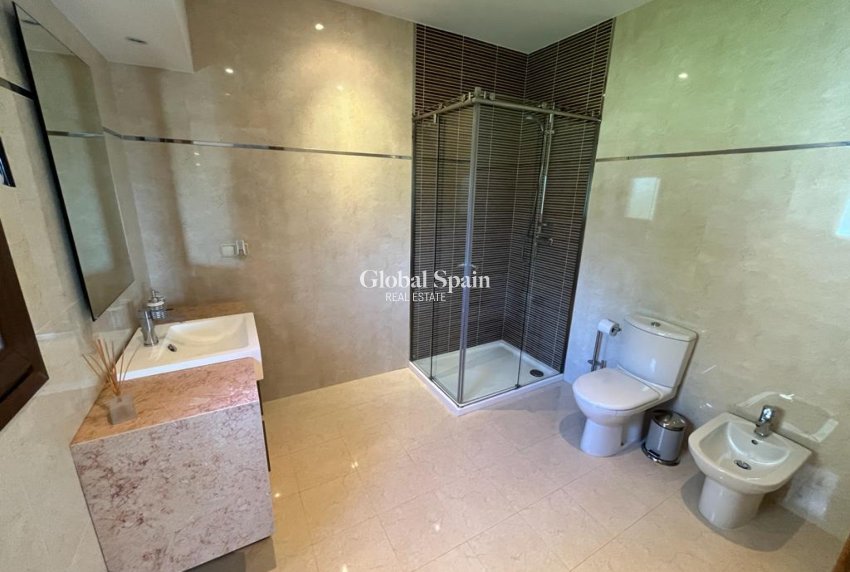 Wiederverkauf - VILLA -
LA MANGA DEL MAR MENOR - Costa Calida