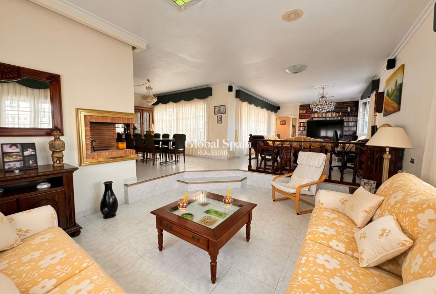 Wiederverkauf - VILLA -
LA MANGA DEL MAR MENOR - Costa Calida