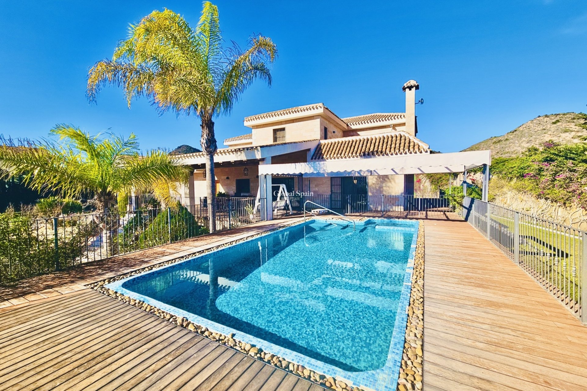 Wiederverkauf - VILLA -
LA MANGA DEL MAR MENOR - Costa Calida