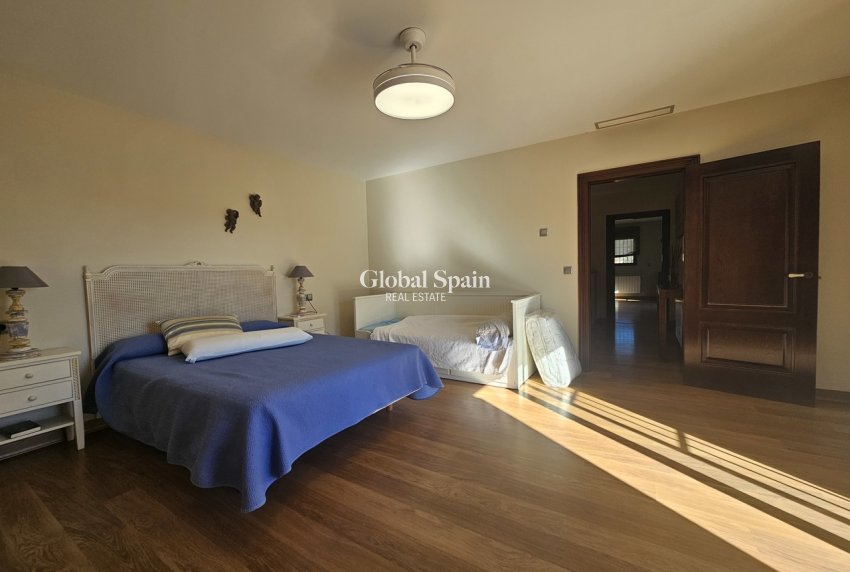 Wiederverkauf - VILLA -
LA MANGA DEL MAR MENOR - Costa Calida