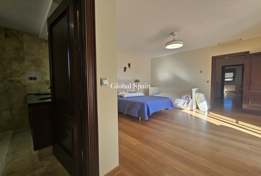 Wiederverkauf - VILLA -
LA MANGA DEL MAR MENOR - Costa Calida